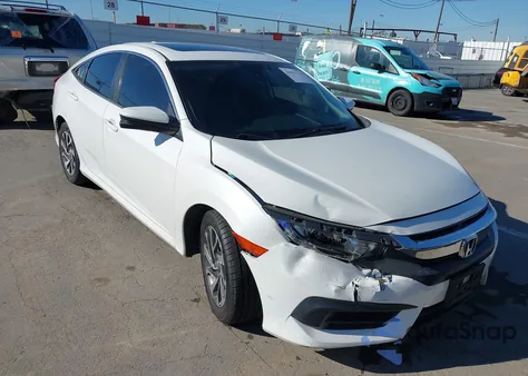 2018 Honda Civic Ex z USA, uszkodzony, nr VIN 2HGFC2F72JH518997